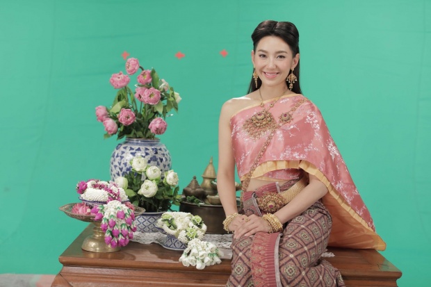 แม่หญิงเบลล่า ชวนออเจ้าแต่งชุดไทยเที่ยวสงกรานต์ กับแคมเปญ “สงกรานต์แต่งไทยไปเมืองรอง”
