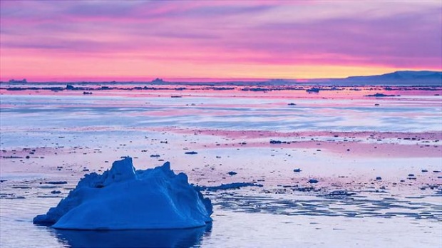 ชมแสงเหนือ! AURORA BOREALIS เหนือเกาะกรีนแลนด์และไอซ์แลนด์สวยที่สุดในโลก