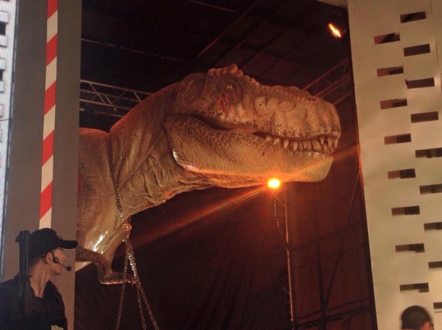 ตื่นตากับไดโนเสาร์ขนาดยักษ์ ที่ไดโนซอร์แพลนเน็ตใจกลางกรุงเทพฯ 